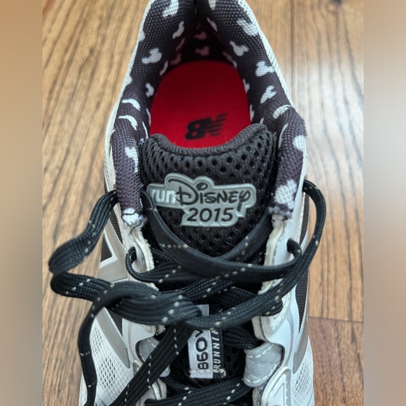 New Balance Run Disney 2015 Minnie Mouse Running Shoes Size 8 ❤️🖤 - Picture 6 of 15